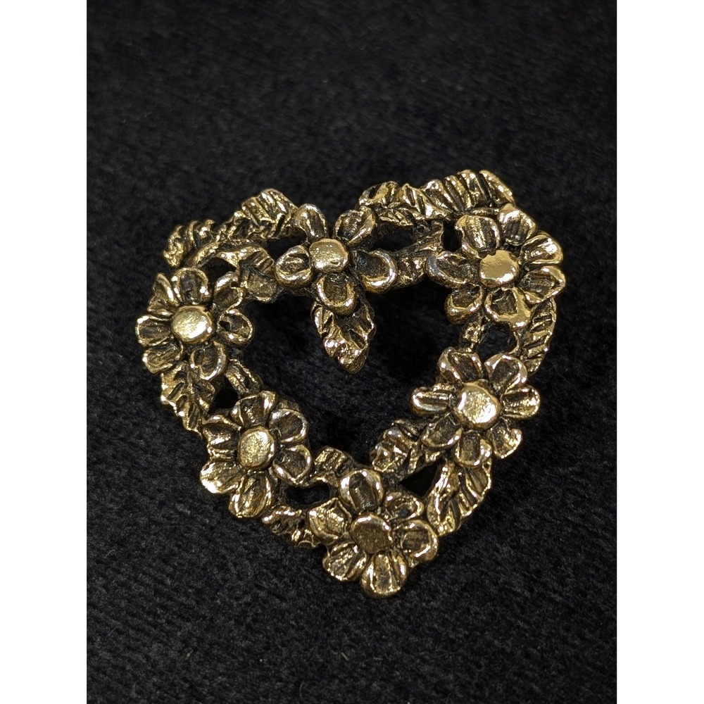 Vintage Camco Floral Heart Pin‎ Gold Tone Signed Bouquet Lapel Tac Brooch